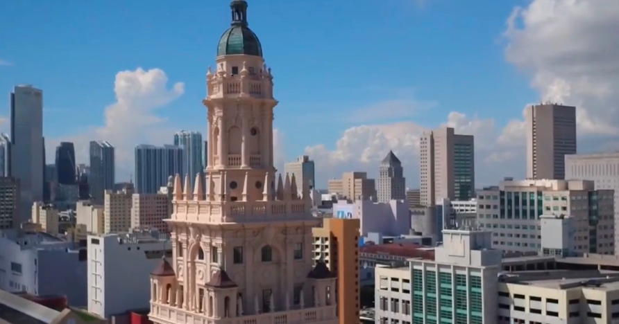 Reina Sofía de España celebra en Miami los 250 años de historia de Estados Unidos