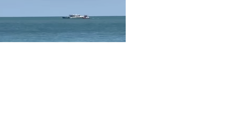 Small helicopter crashes into waters off Bill Baggs beach - Vimarsana News