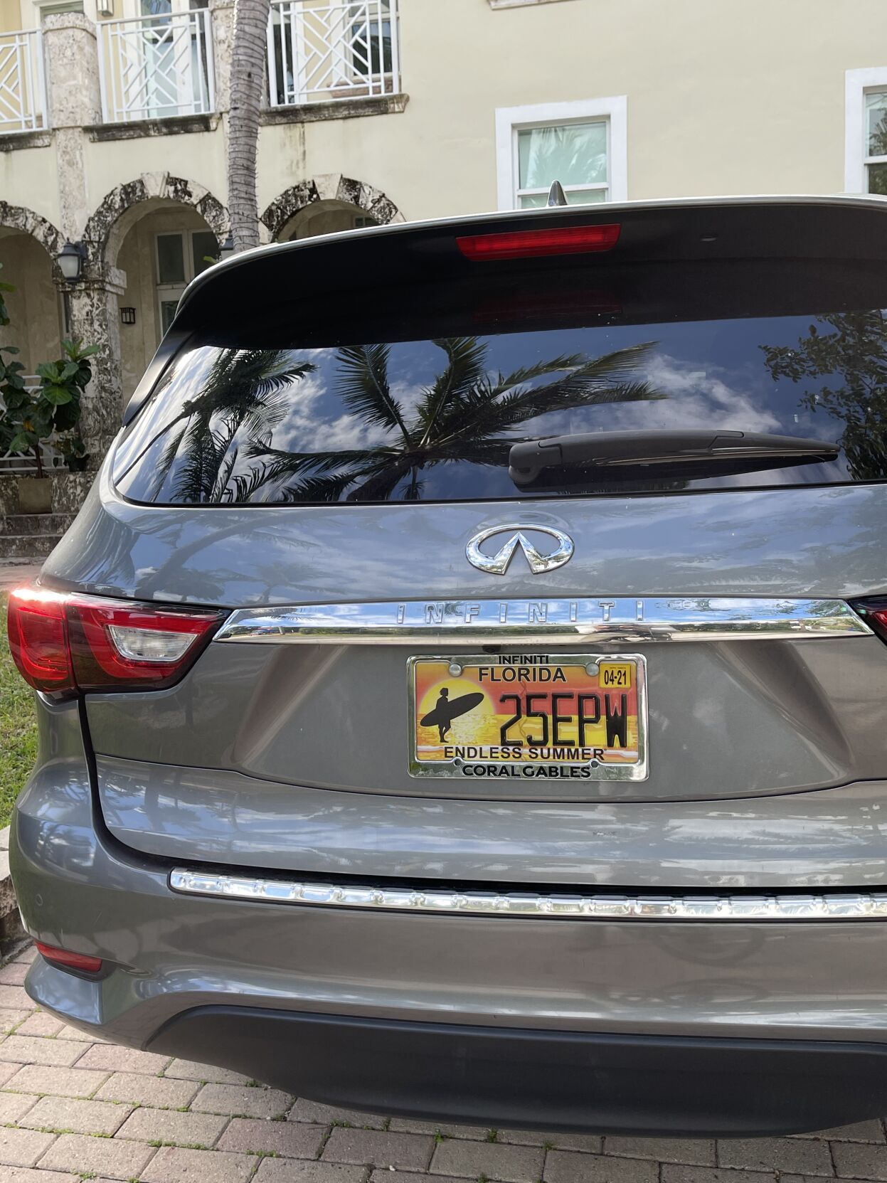 "Endless Summer" specialty plate support ocean programs island