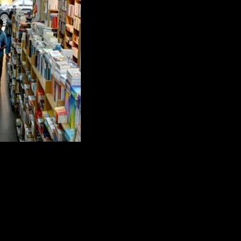 People in a bookstore in Hanoi after "The Sorrow of War" was honoured by Vietnam's government as one of the 50 greatest works of literature and art since reunification