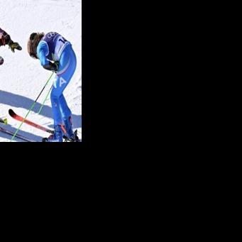 Joint silver medallists Norway's Thea Louise Stjernesund (C) and Sweden's Sara Hector (L) pay tribute to Milan-Cortina giant slalom champion Federica Brignone