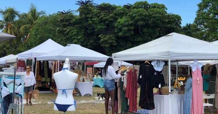 Farmers Market offers students some extra cash | Key Biscayne ...