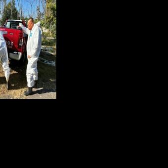 Forensic experts have begun the mammoth task of exhuming the remains of thousands of unidentified people buried in mass graves in Mexico City's biggest cemetery