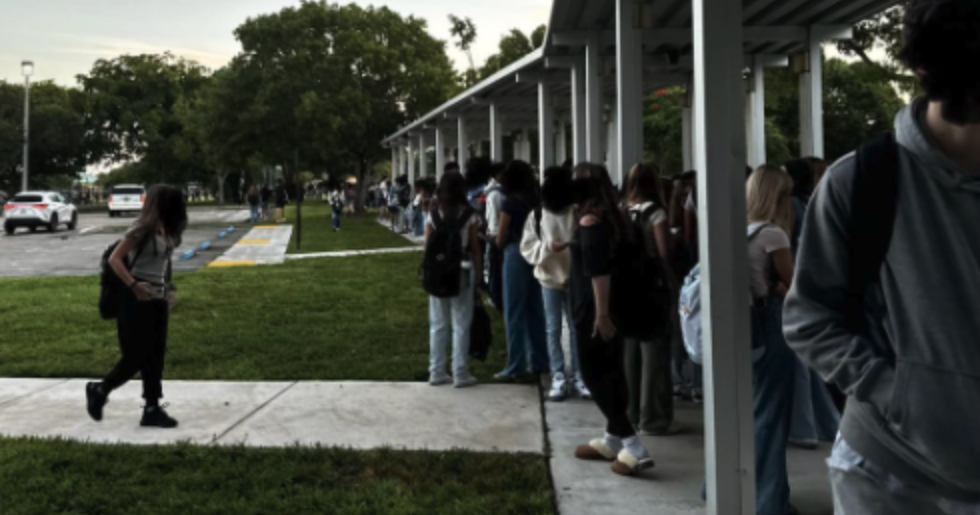 Broward County safety chief resigns after flawed metal detector ...