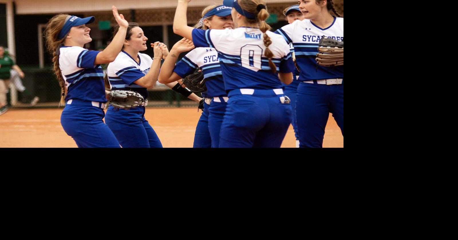 ISU women softball team against Cleveland State Sports