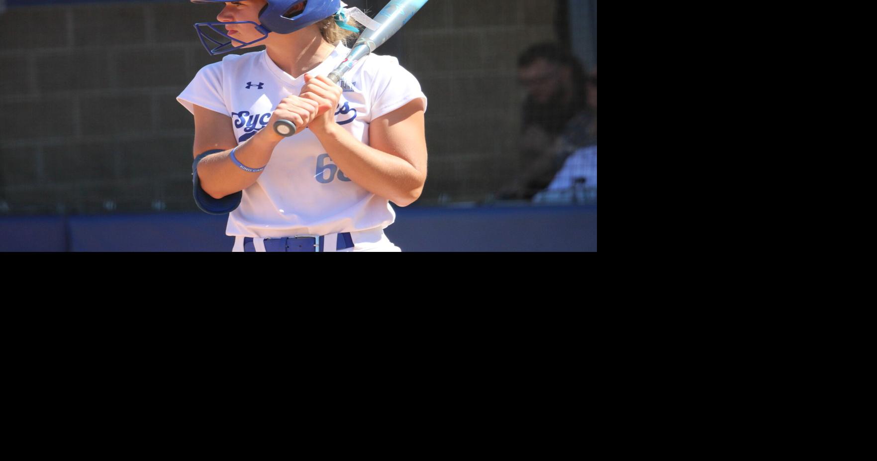 Softball wraps up regulars season against Panthers