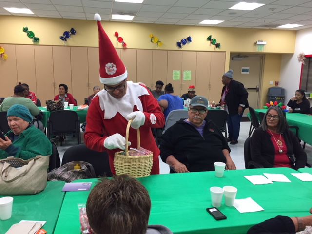 Adult Center throws holiday bash for El Centro seniors