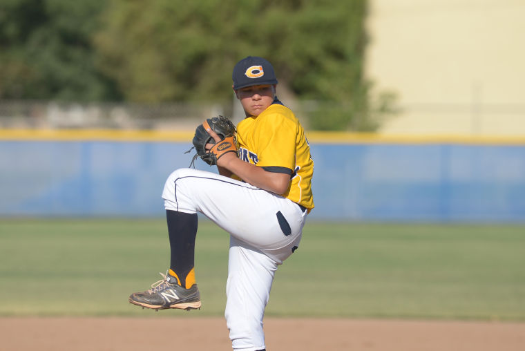 Calipatria vs Marantha Baseball Photos