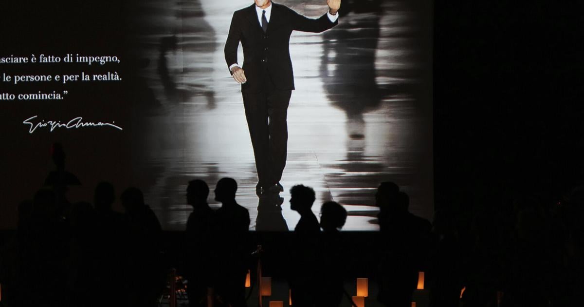 Italian fashion, political and sports figures among thousands bidding farewell to Giorgio Armani