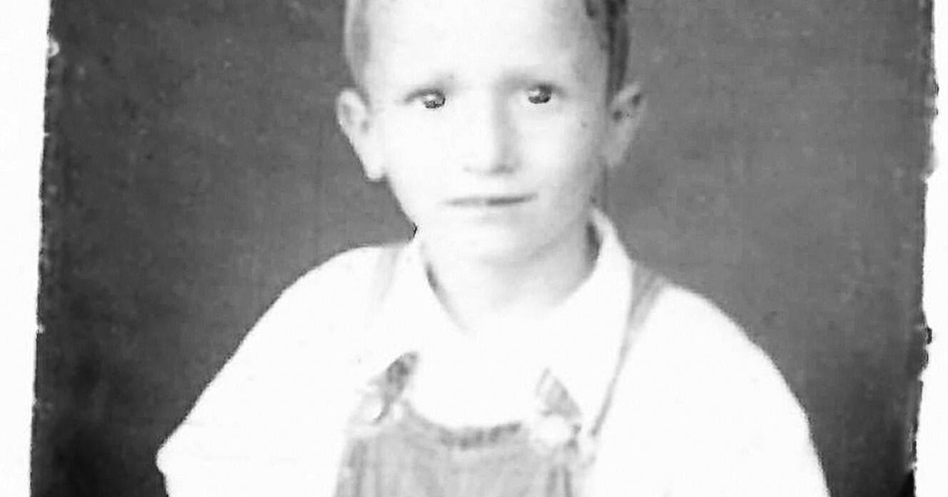 LAND OF EXTREMES : Leonard Knight : A dreamer , believer , & folk artist