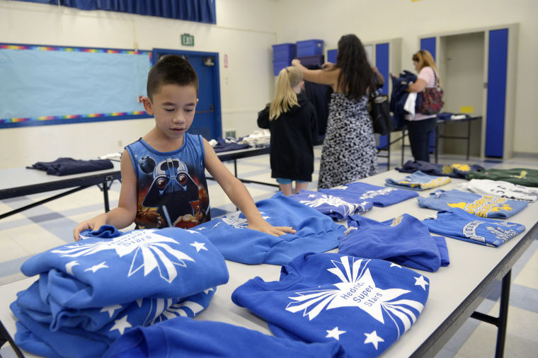 Sale of used uniforms Photos