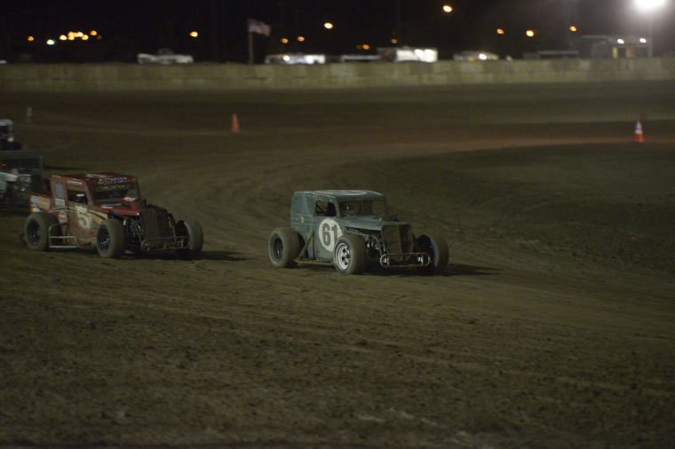 dwarf dirt track cars