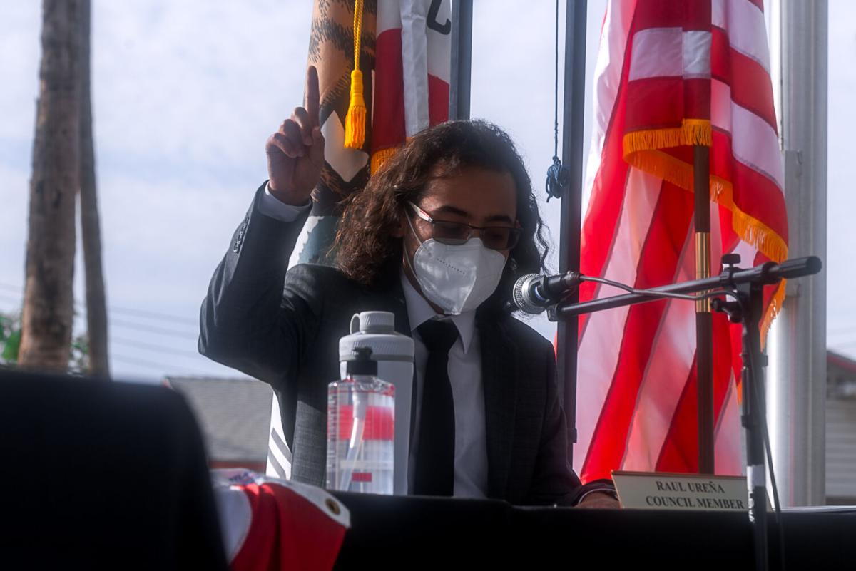 New Calexico council members sworn in Local News