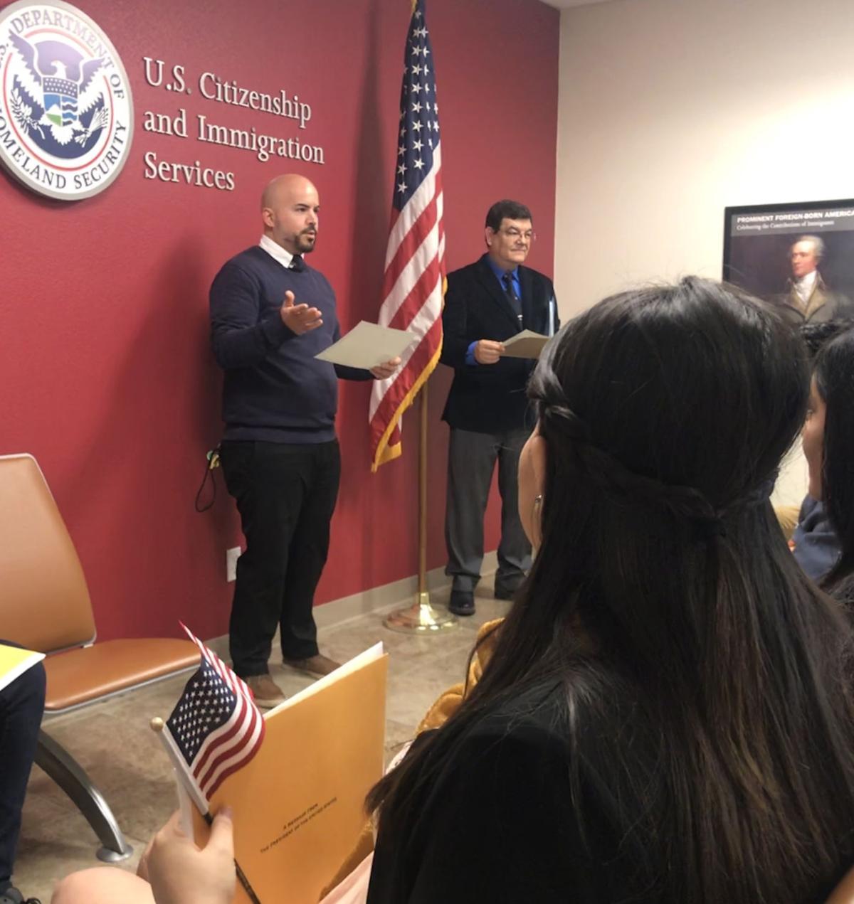 USCIS ceremony welcomes new U.S. citizens | Local News | ivpressonline.com USCIS ceremony welcomes new U.S. citizens | Local News | ivpressonline.com