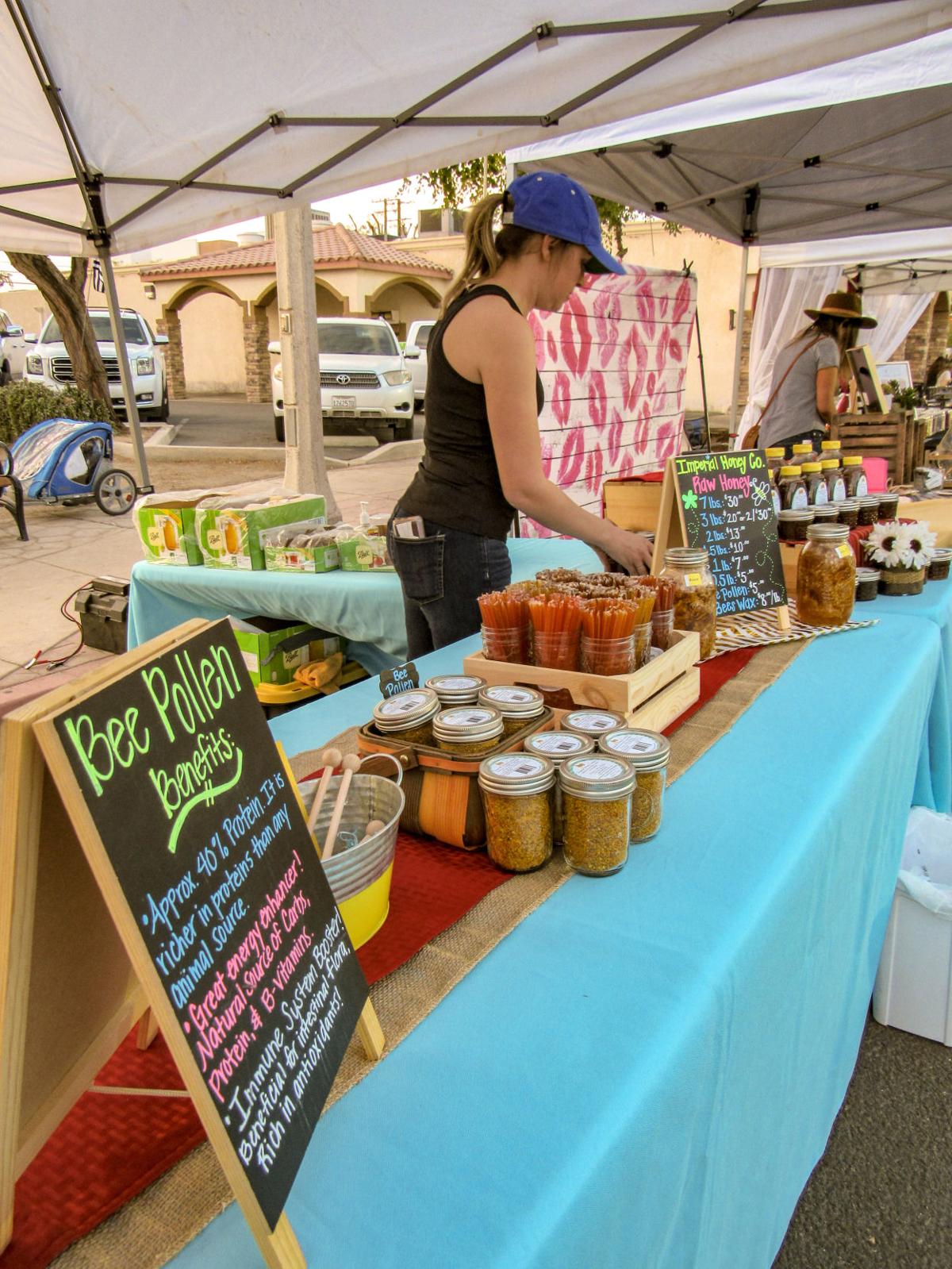 Imperial Market Days Downtown fills up for a festive shopping
