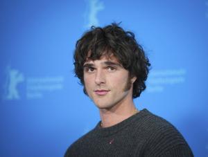 Jacob Elordi talks weight loss and on-screen romance for 'The Narrow Road to the Deep North'