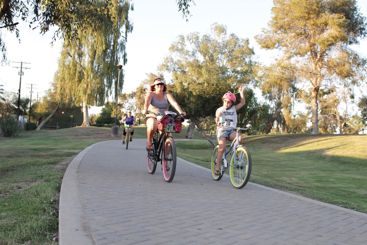 El Centro's Bucklin Park lights up for Glow in the Park 5K Local News