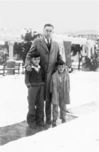 Calexico native PJ Padilla recalls Imperial Valley’s snow day through family photo, father’s story