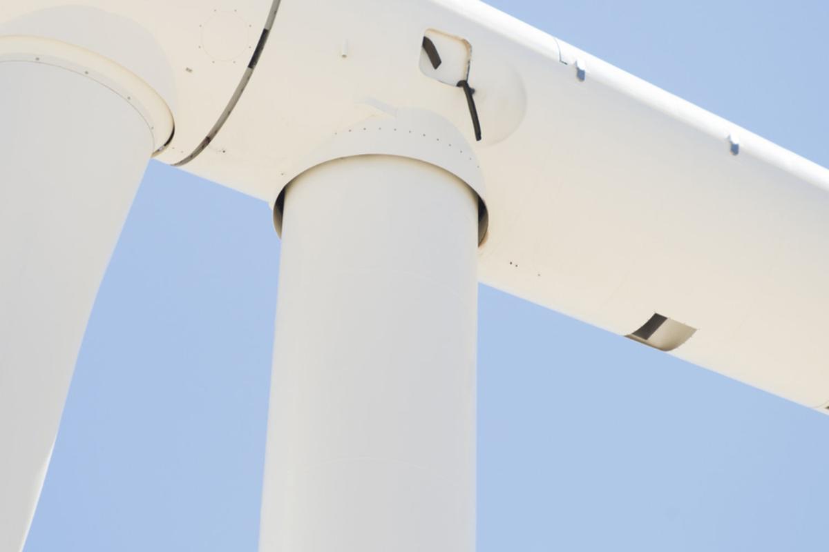 A pattern of oil leaks hits Ocotillo Wind Express Renewable Energy