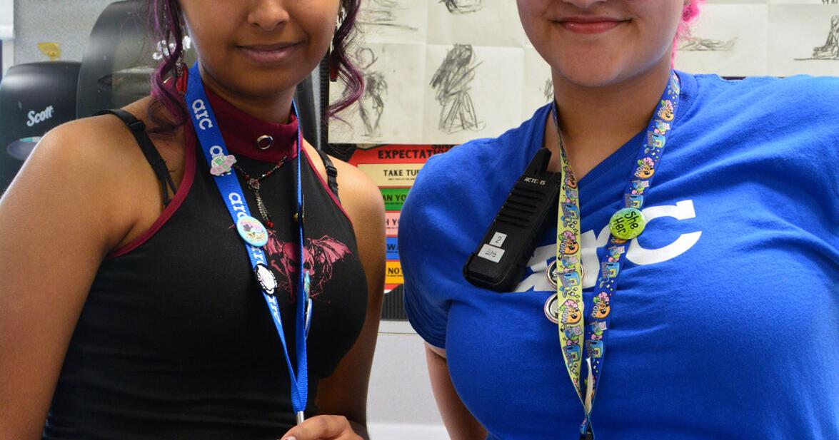 IV HIGH: Art Club encourages students to socialize, learn new art styles | IVHIGH IV HIGH: Art Club encourages students to socialize, learn new art styles | IVHIGH