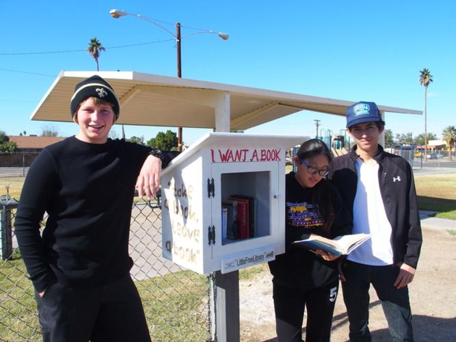 Southwest High School’s Interact Club sets up Little Free Libraries throughout city