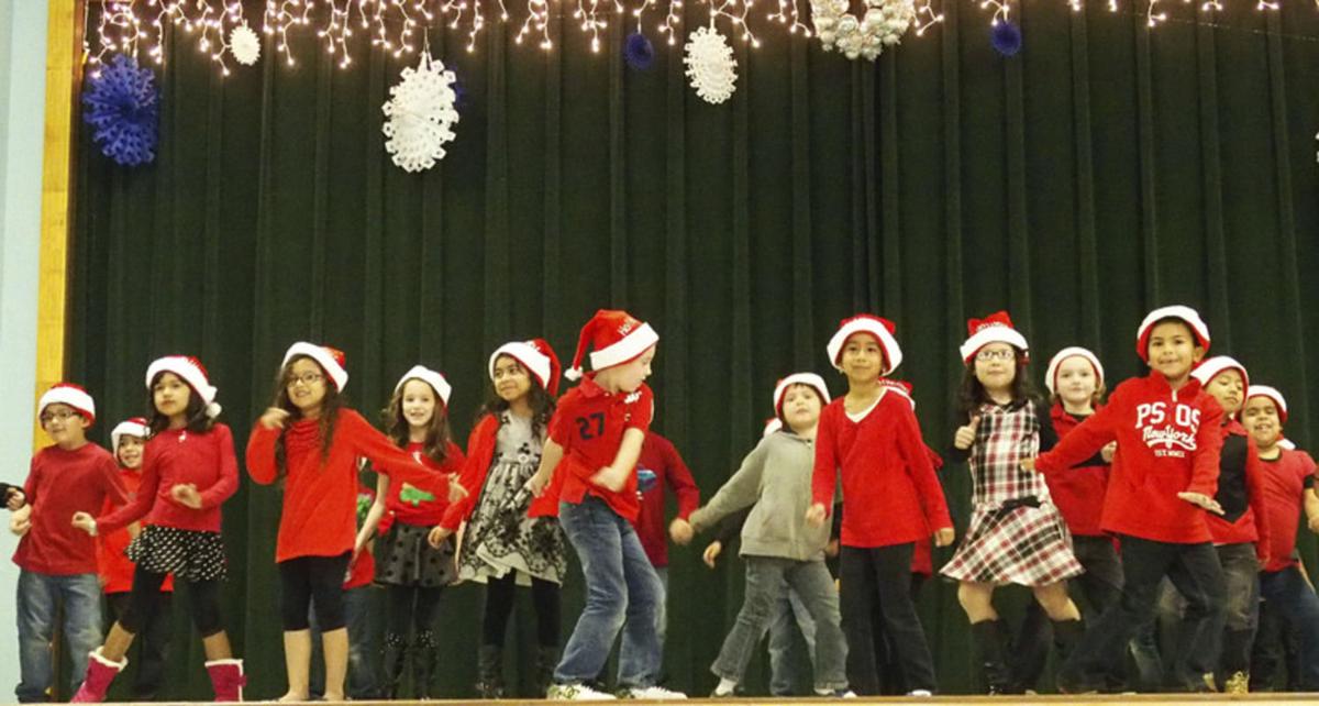 Finley Elementary School students take part in annual Christmas program