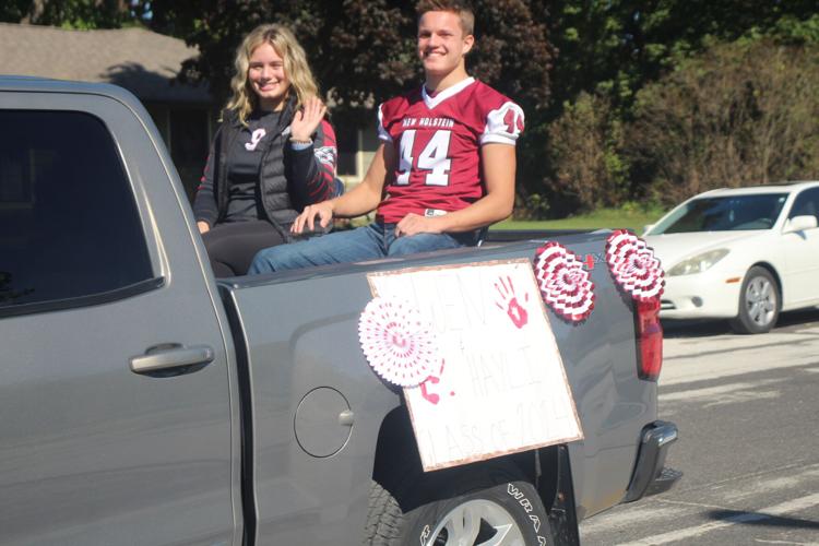 New Holstein Parade News