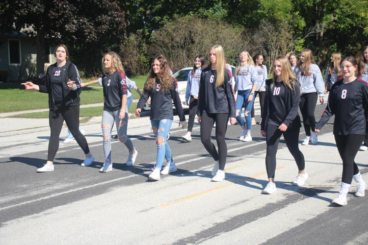 New Holstein Parade News