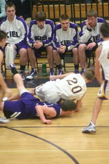 TR stuns Kiel boys, 64-63 | Sports | iwantthenews.com