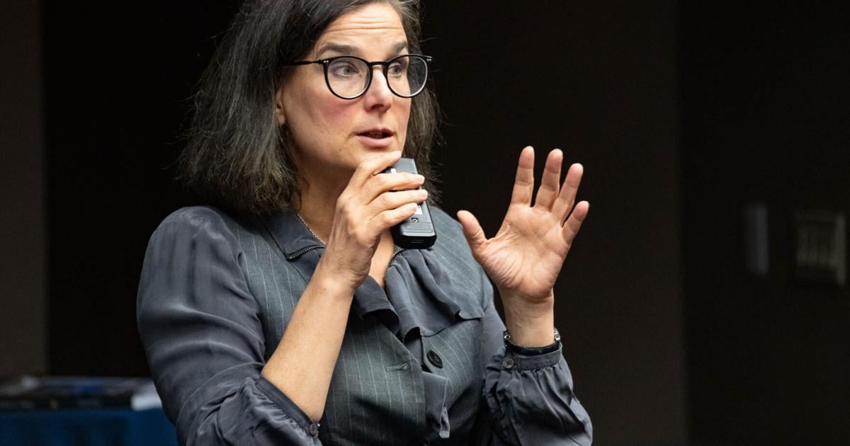 German journalist talks about polarization at NAU