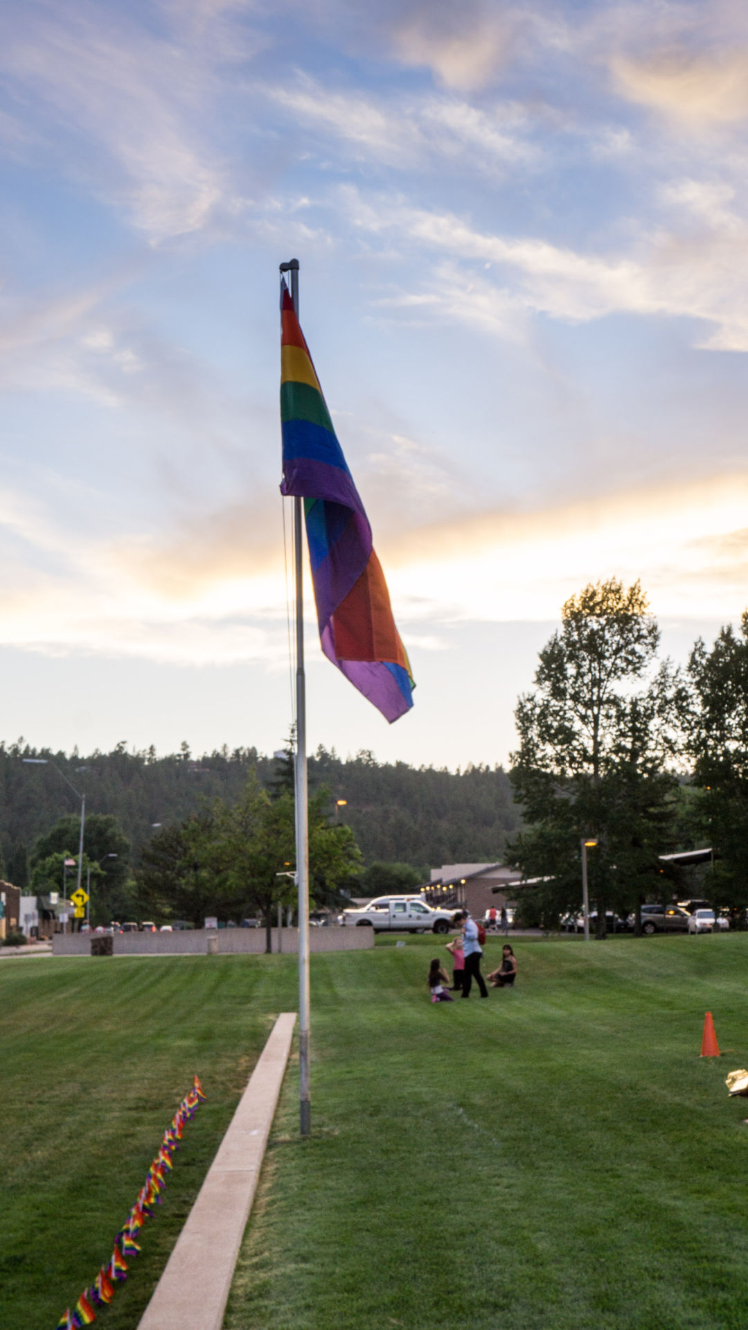 null_rainbow-flag-17.jpg