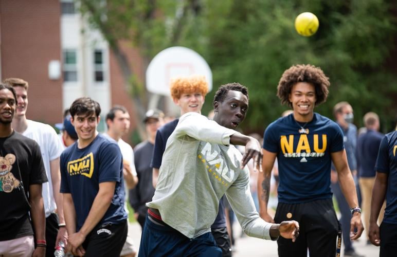 President's Back Jacks BBQ Features