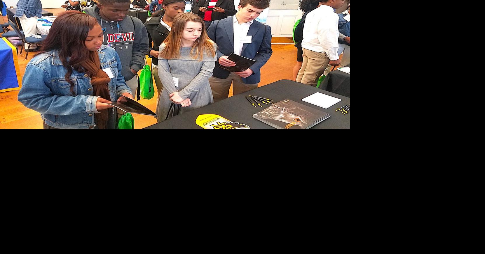 Local REACH students visit Georgia Capitol | Local News ...