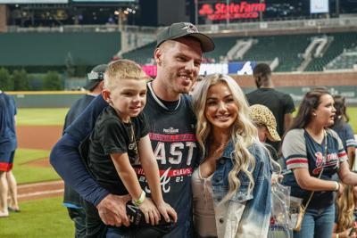 Freddie Freeman says goodbye to Braves fans