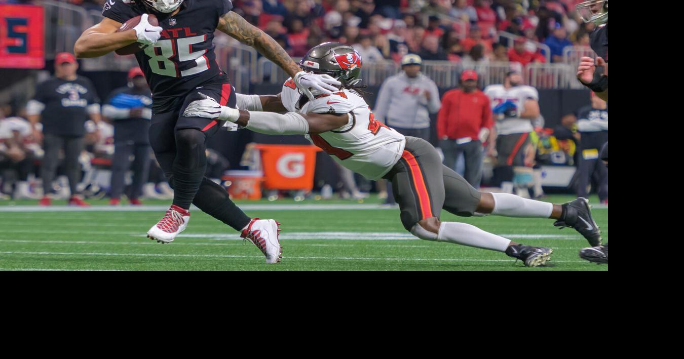 The Last Dance, Final home game of the season, Falcons vs. Bucs