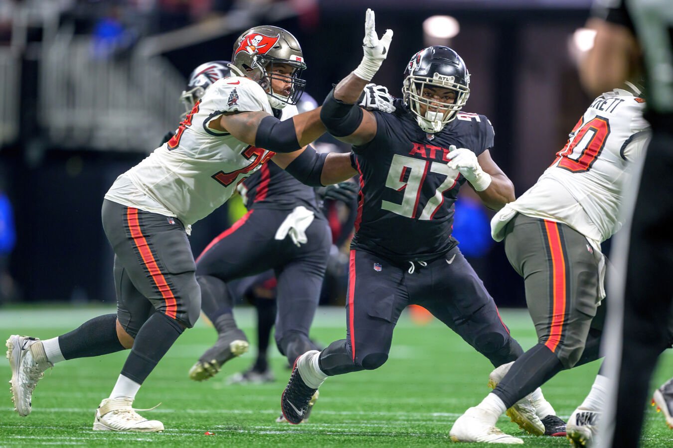 The Last Dance, Final home game of the season, Falcons vs. Bucs