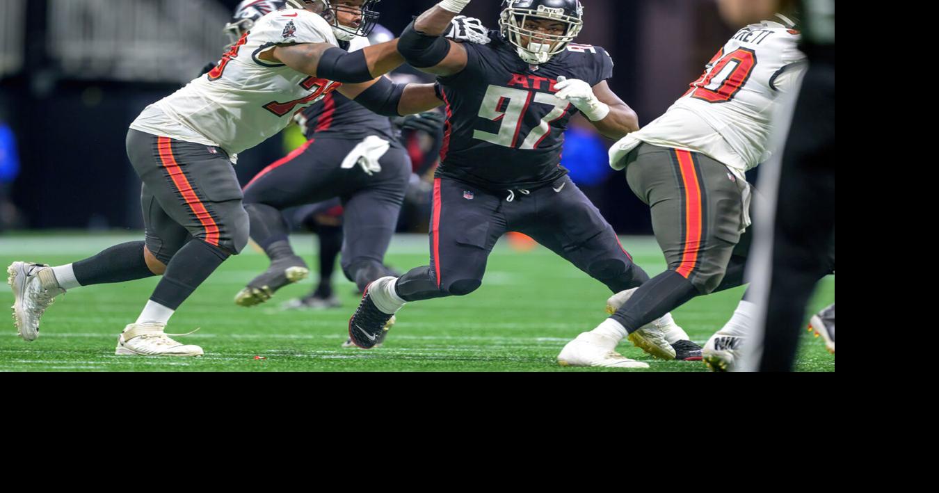 The Last Dance, Final home game of the season, Falcons vs. Bucs