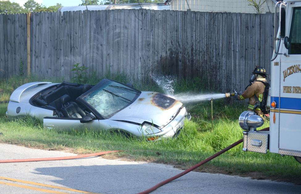 Two people injured in one car accident on Lyons Street in Jackson