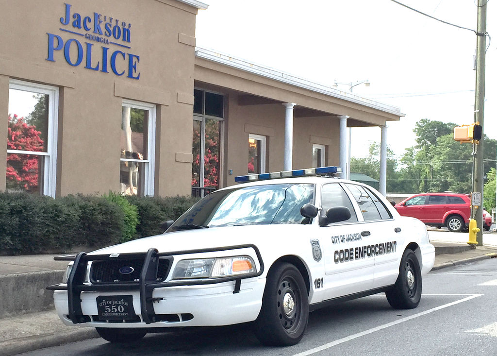 Code enforcement officer hits streets of Jackson Local News