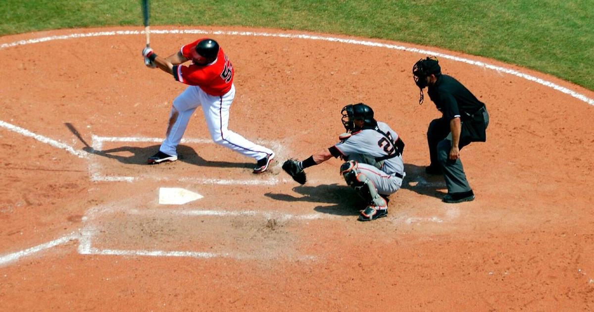 Baseball fans split on new tech changing the game | Noticia Nacional ...