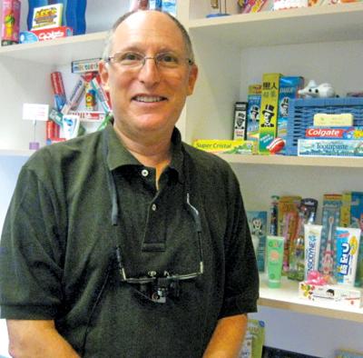 Scottsdale Dentist Lends A Hand Wellness Jewishaz Com