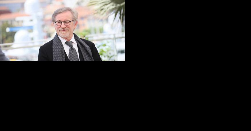 At 'The Fabelmans' premiere, Steven Spielberg discusses how his Jewish identity is portrayed in the autobiographical film | Arts & Features - Vimarsana News