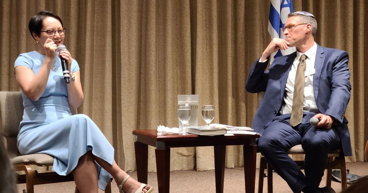 Trust, empathy and a full sanctuary: NY rabbi draws record crowd in Arizona