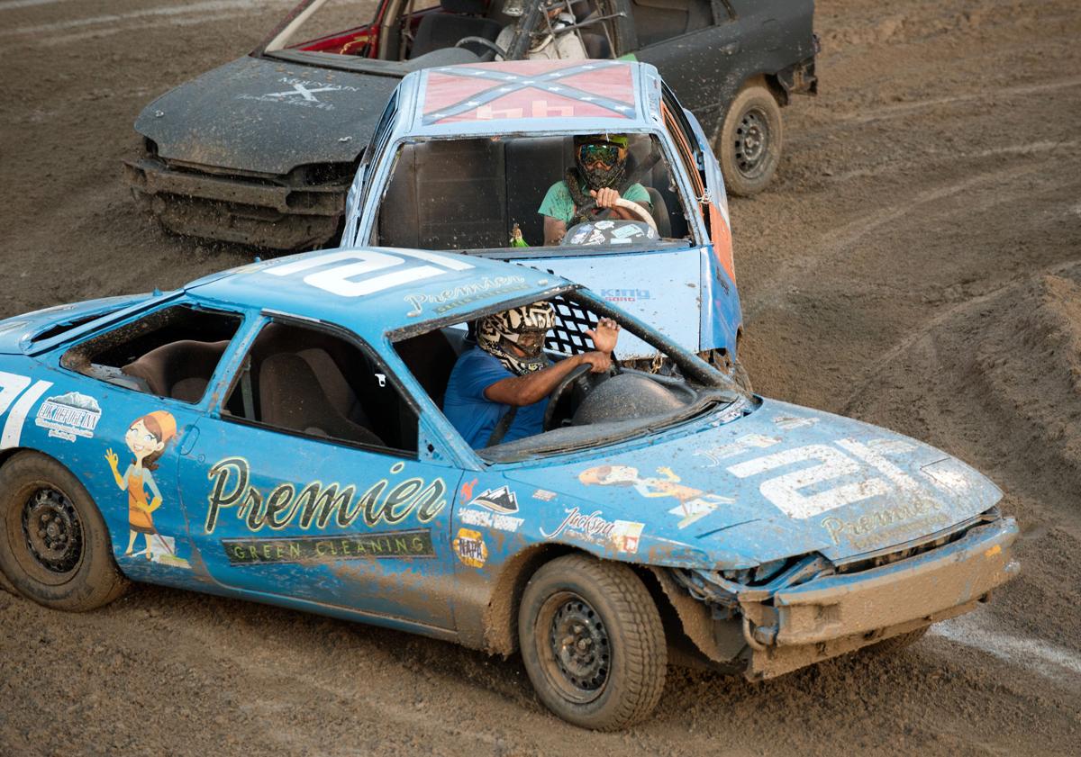 Figure 8s give crowd a thrill Sports Features