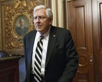 Former Us Sen Mike Enzi Dies After Bicycle Accident The Hole Scroll Jhnewsandguide Com