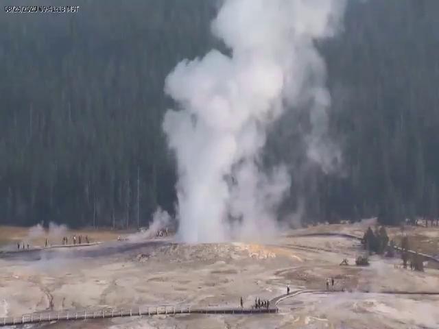Video Huge Yellowstone Geyser Roars Back To Life After 6 And A Half Years Test Jhnewsandguide Com