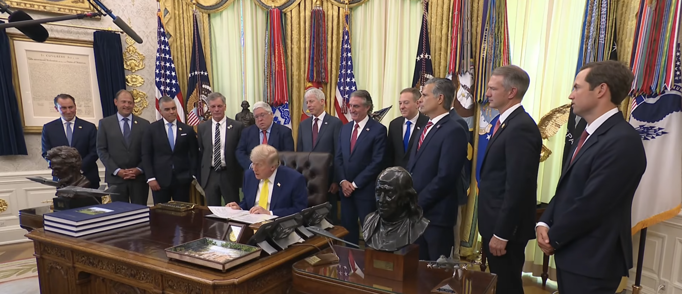 jhnewsandguide.com - Jasmine Hall / State Government Reporter - Gordon joins Trump to announce $700 million for U.S. coal, AI power