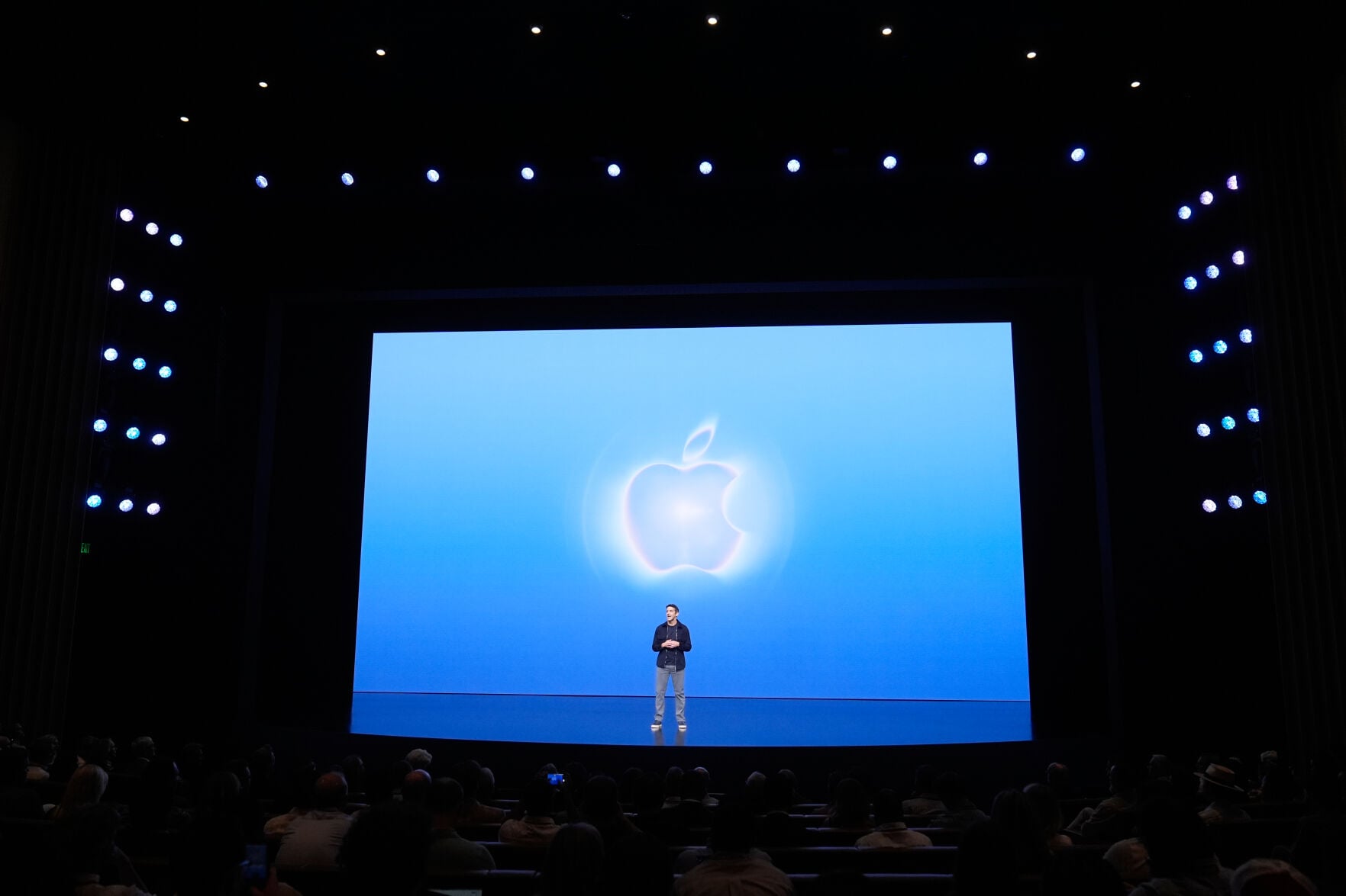 Apple iPhone | | jhnewsandguide.com