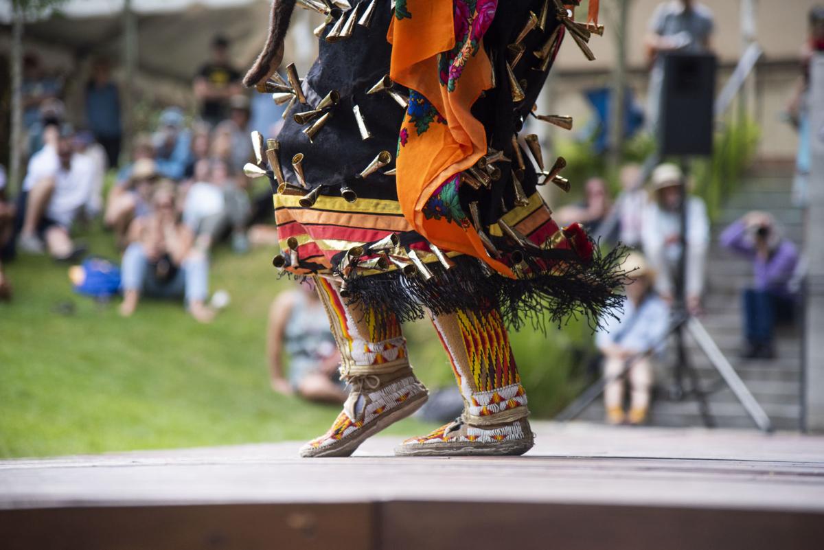 Nukah’whups dancers