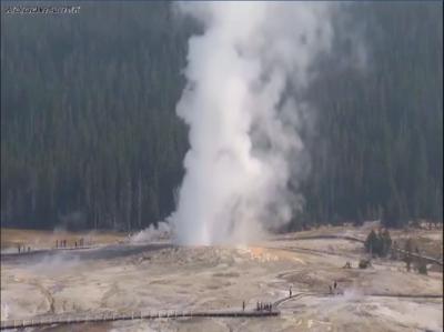 Video Huge Yellowstone Geyser Roars Back To Life After 6 And A Half Years Test Jhnewsandguide Com